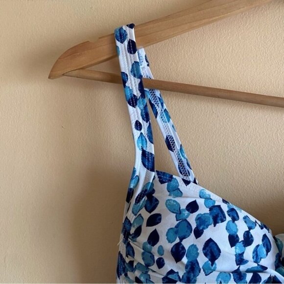 Nip Tuck Petal Plunge Joanne One Piece Swimsuit US 6 Sweetheart Neck Ruched Side - Picture 4 of 16